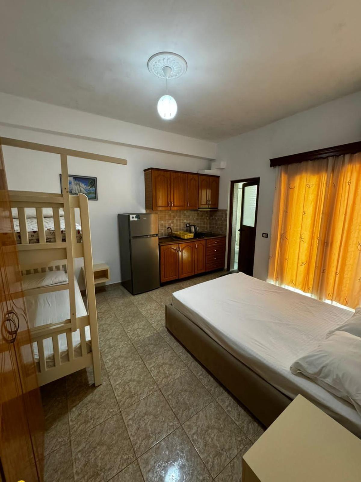 Villa Shpetim Zogaj. Ksamil Esterno foto